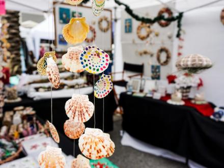 Holly Days on Main